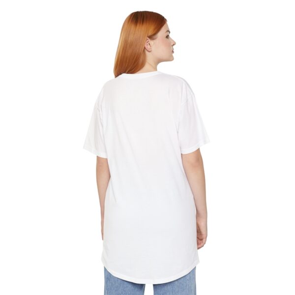 "Simple Vibes" Unisex Long Body Urban Tee - Image 4